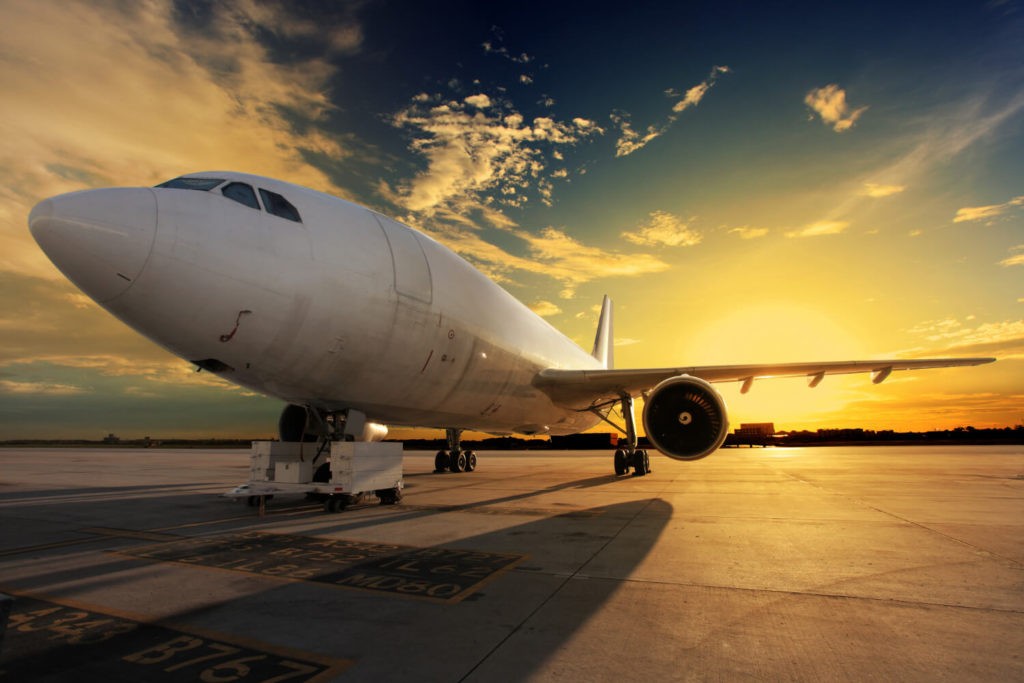 Location d’un jet privé ou vol commercial : que choisir ?