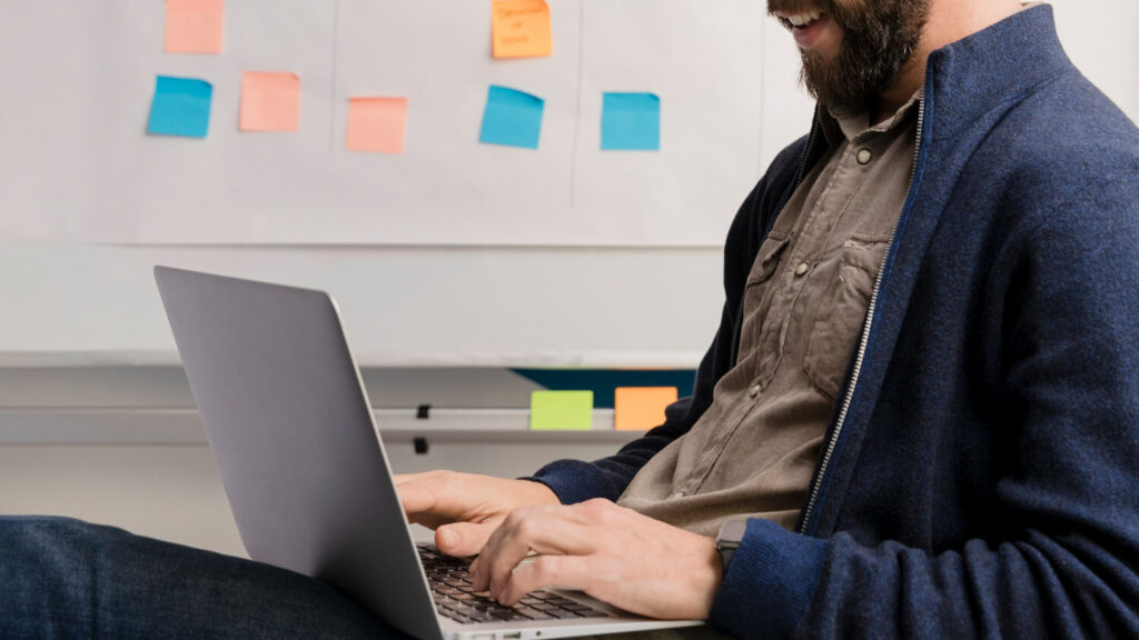 Intranet Poitiers : accès rapide à Arena, Webmail, I-Prof et Iris